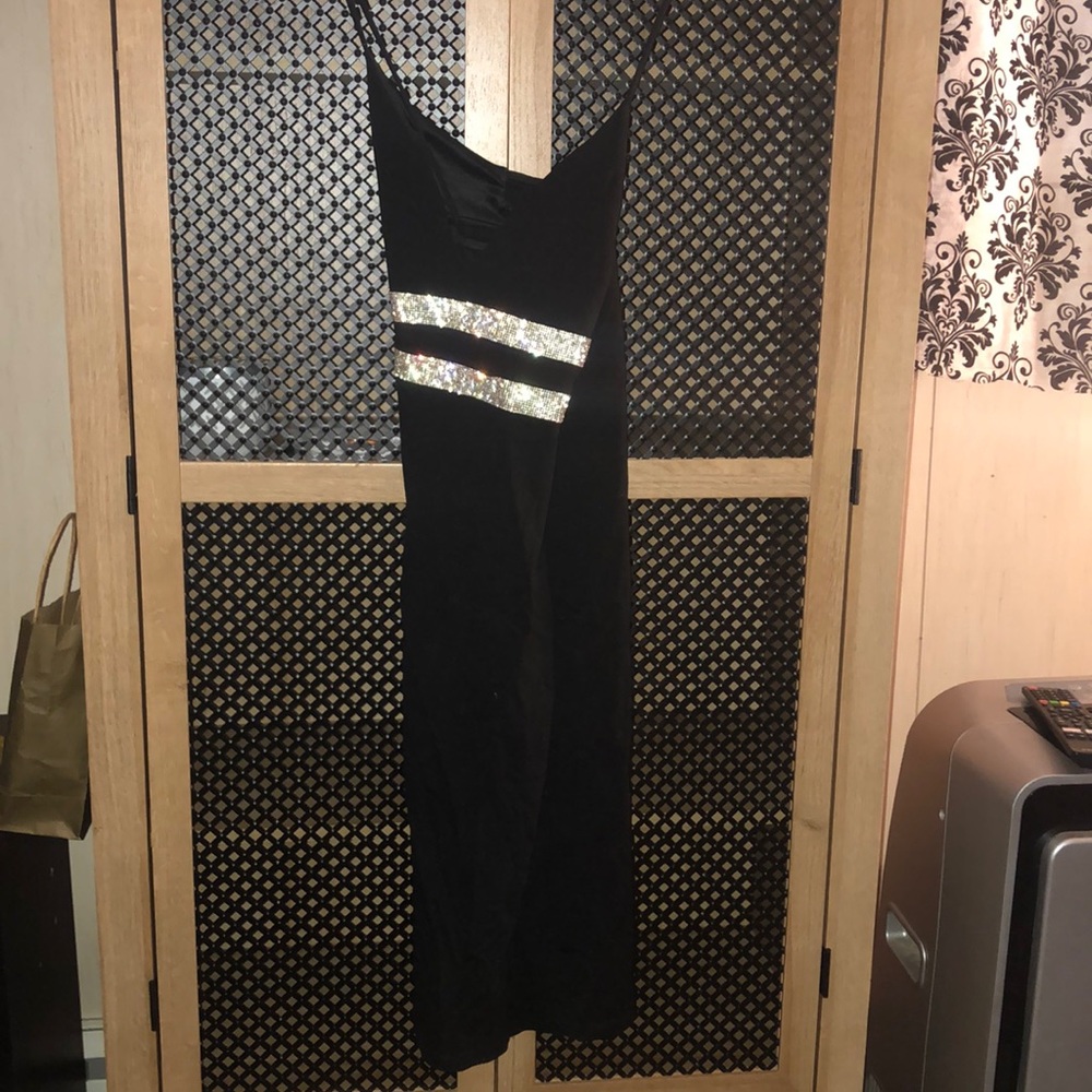 Stunning black dress